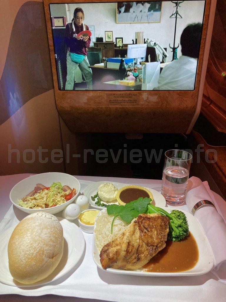 エミレーツ航空ビジネスクラスの機内食