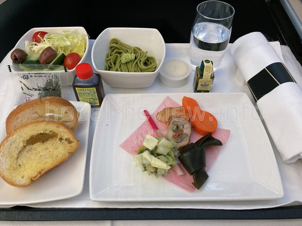 キャセイパシフィック航空ビジネスクラスの機内食