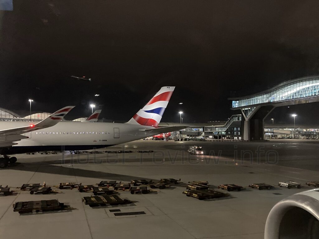 香港国際空港ターミナル夜景