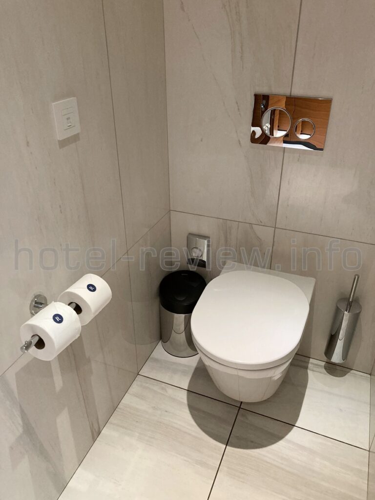 ルネッサンスパリレプブリークの客室トイレ