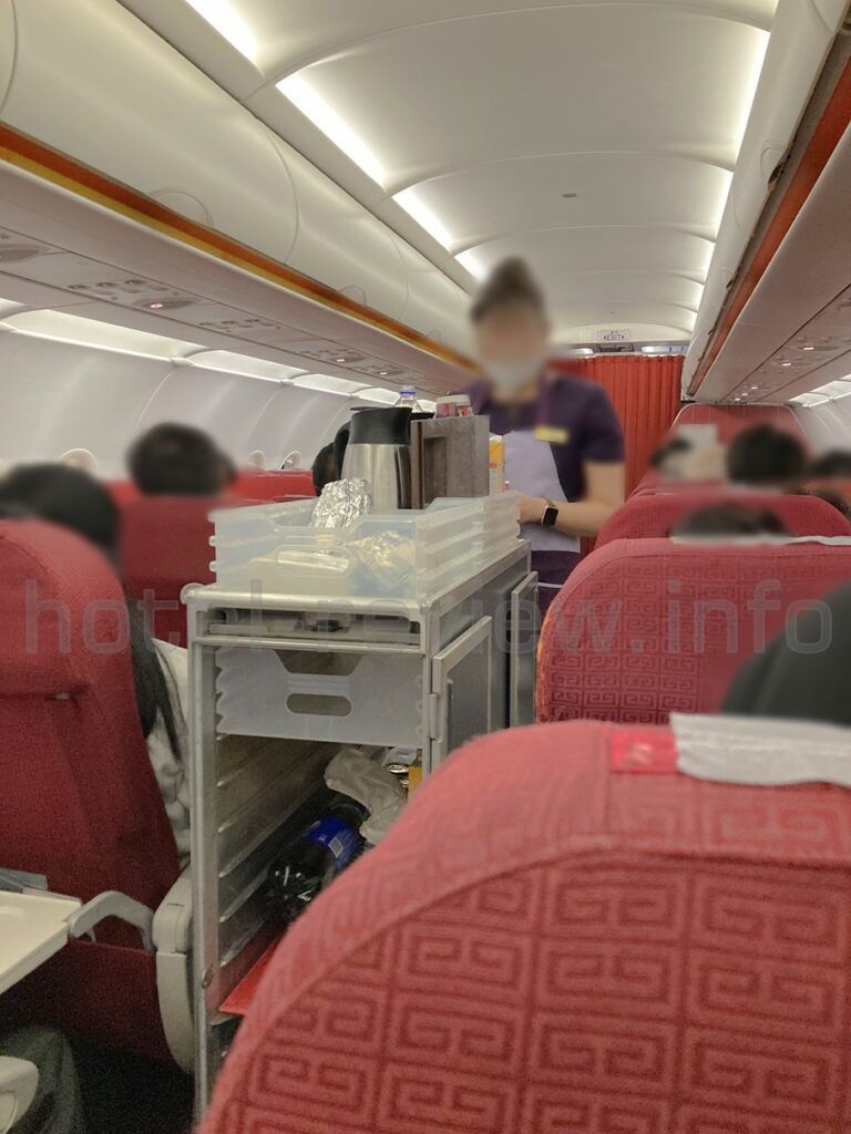 香港航空エコノミークラスの機内サービス