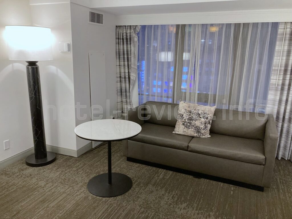ニューヨークマリオットマーキスホテルの客室
