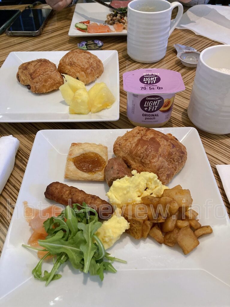 ニューヨークマリオットマーキスホテルのクラブラウンジ朝食
