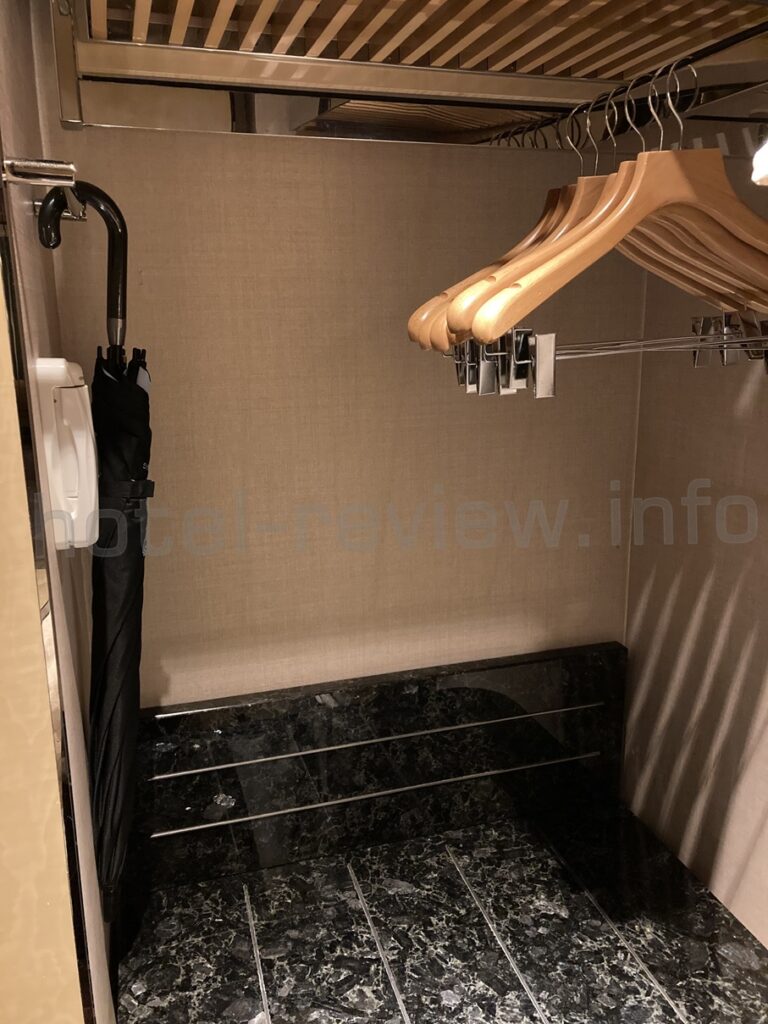 リッツカールトン上海浦東ホテルのクローゼット