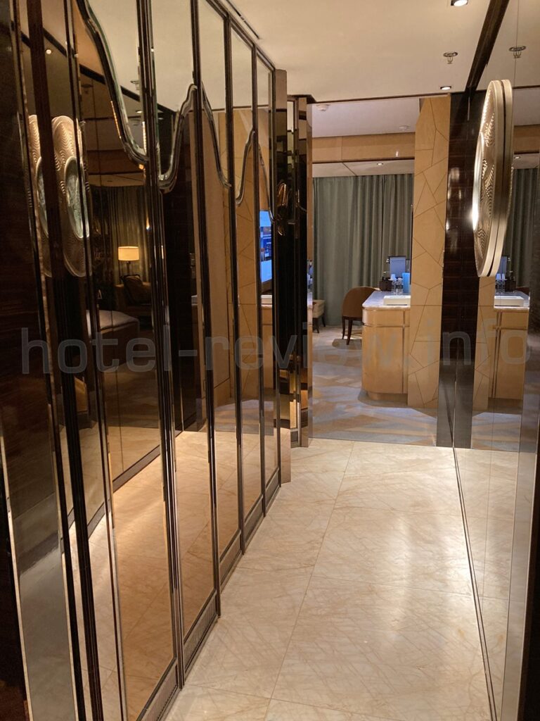 リッツカールトン上海浦東ホテルの客室