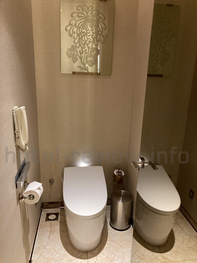 リッツカールトン上海浦東ホテルの客室トイレ