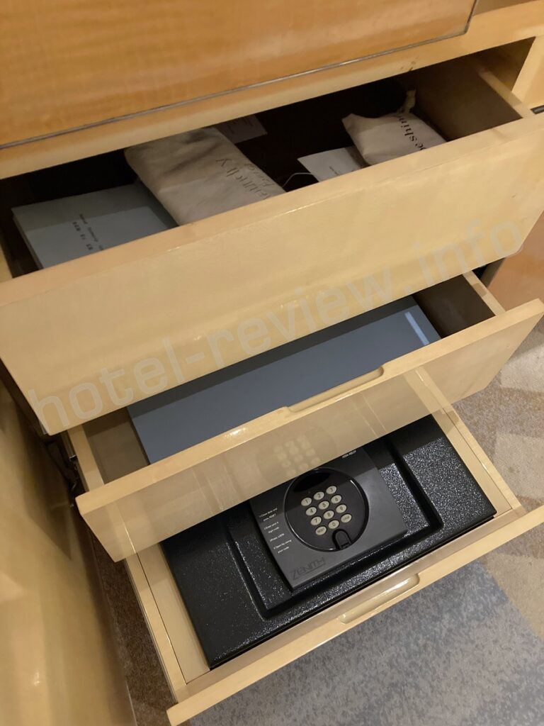 リッツカールトン上海浦東ホテルの客室