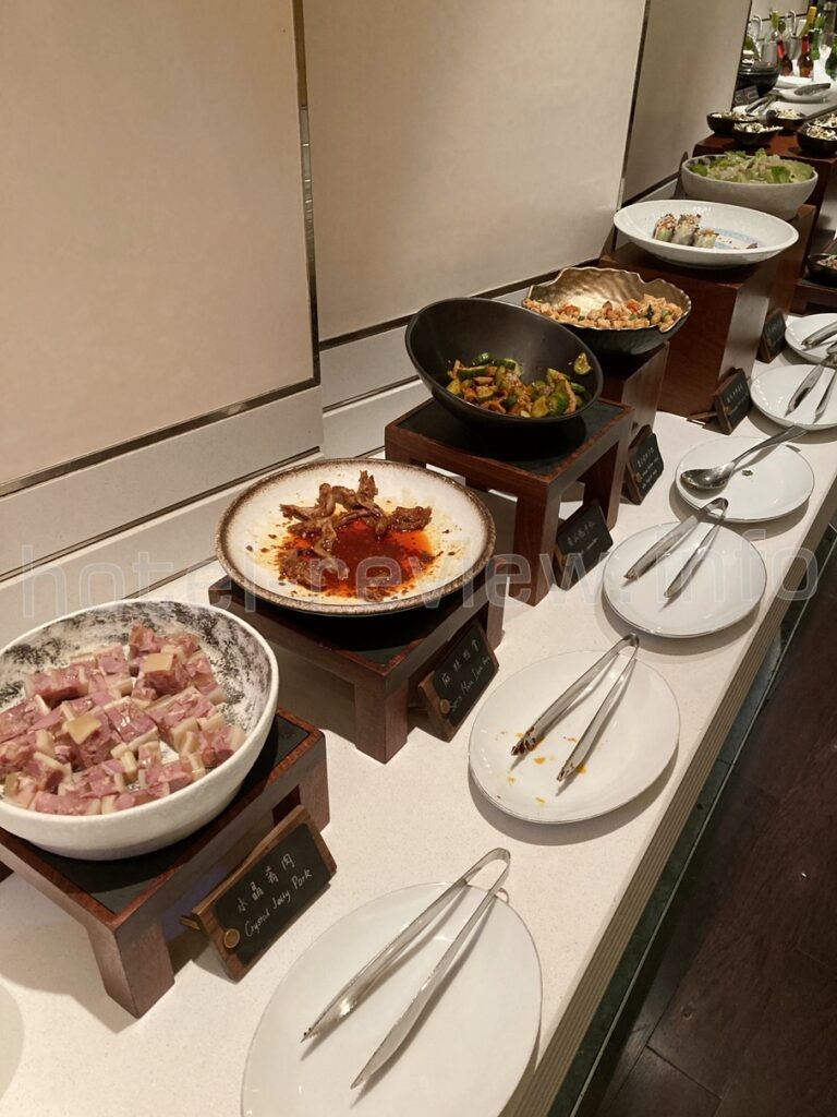 リッツカールトン上海浦東のラウンジの食事