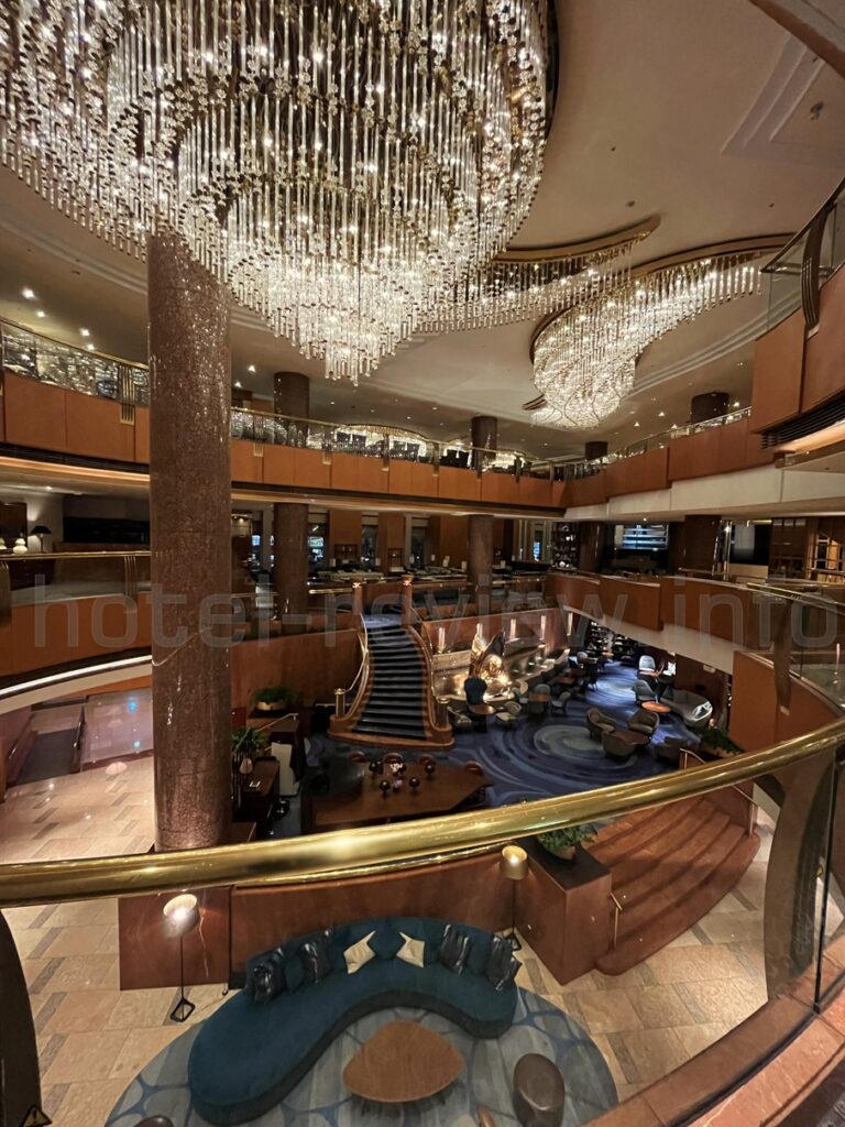 横浜ベイシェラトンホテルのロビー