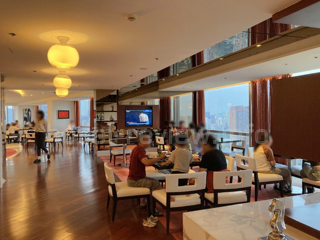 ルネッサンス北京キャピタルホテルのラウンジ内部