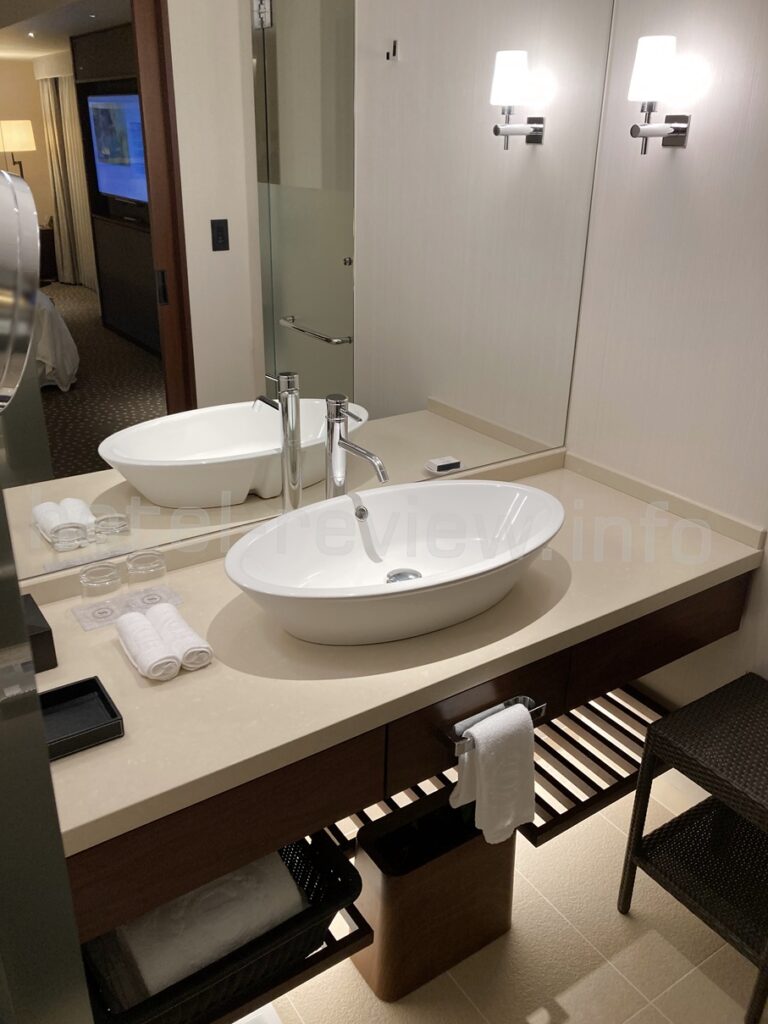 横浜ベイシェラトンのバスルーム