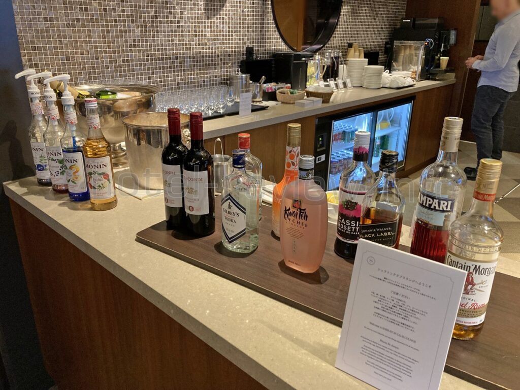 横浜ベイシェラトンのクラブラウンジのアルコール各種