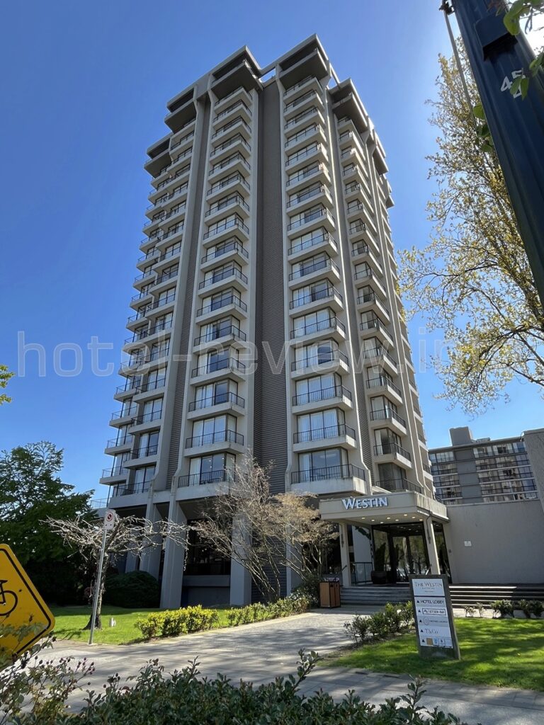 ウェスティンベイショアバンクーバーの外観
