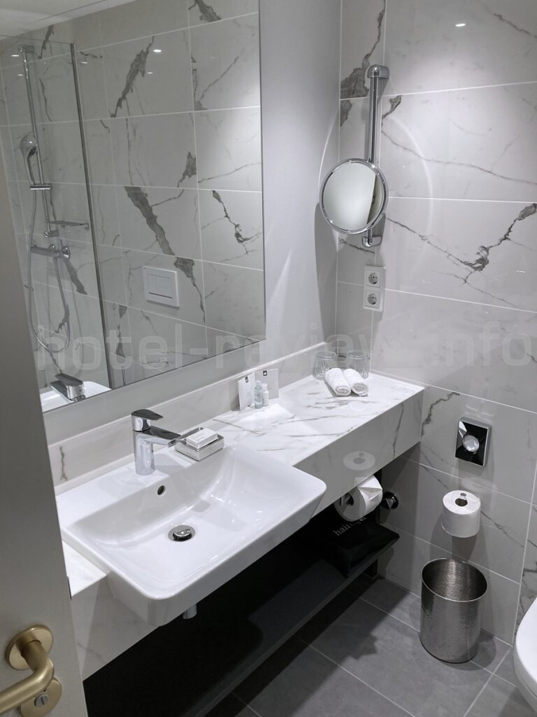 ハンブルクマリオットホテルのバスルーム