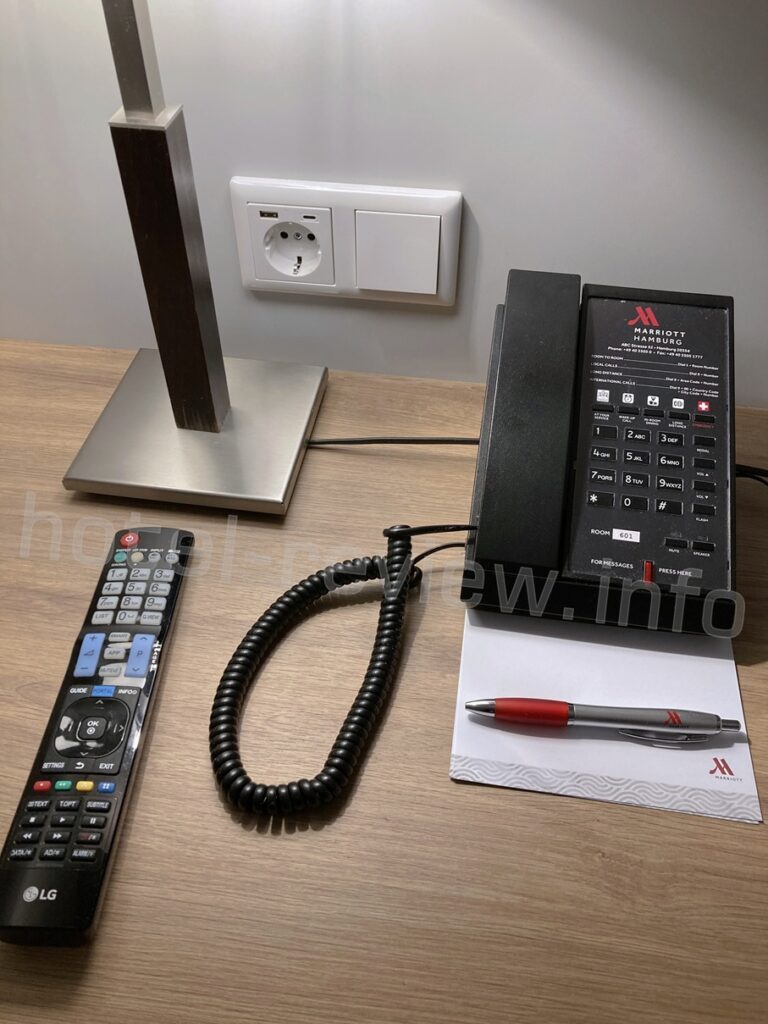 ハンブルクマリオットホテルのコンセント形状