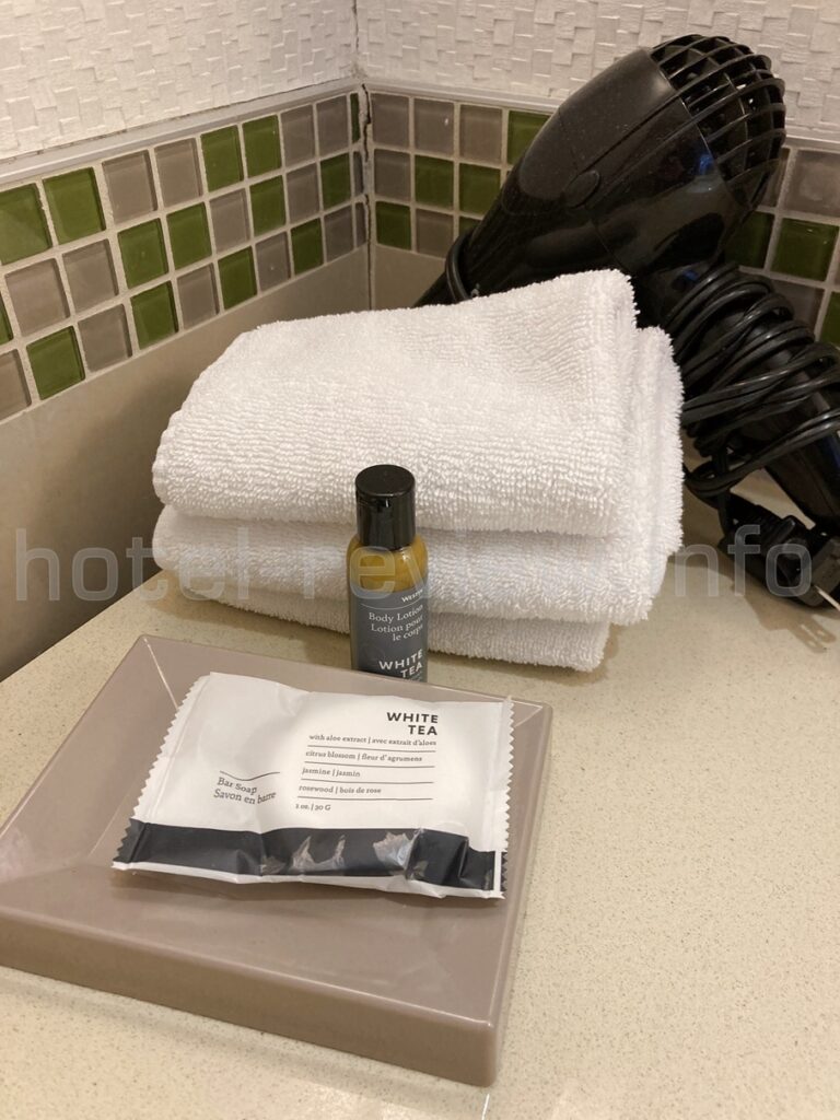 ウェスティンベイショアバンクーバーのバスアメニティ