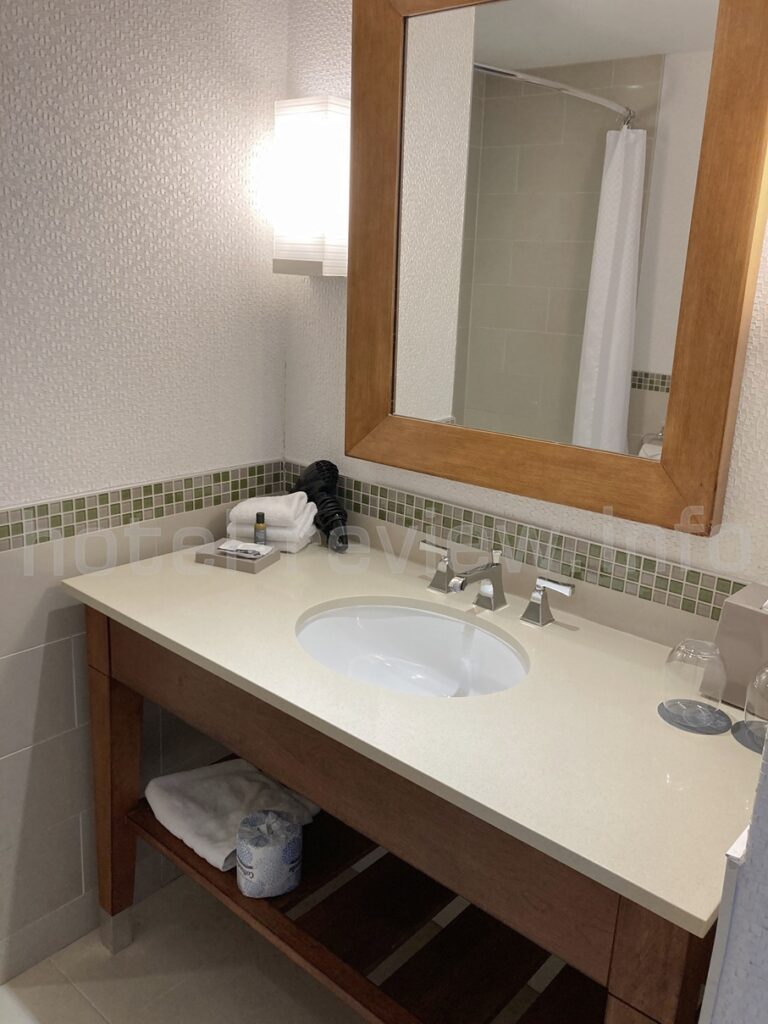 ウェスティンベイショアバンクーバーの客室バスルーム