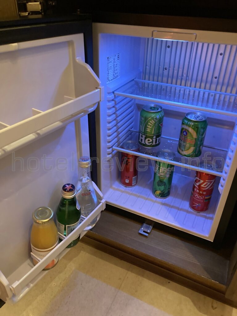 インターコンチネンタル泉州の客室冷蔵庫