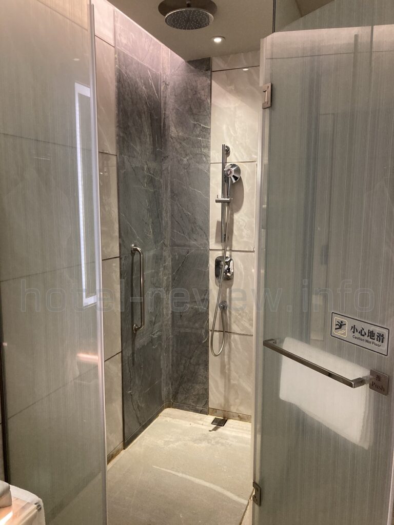 インターコンチネンタル泉州の客室シャワールーム