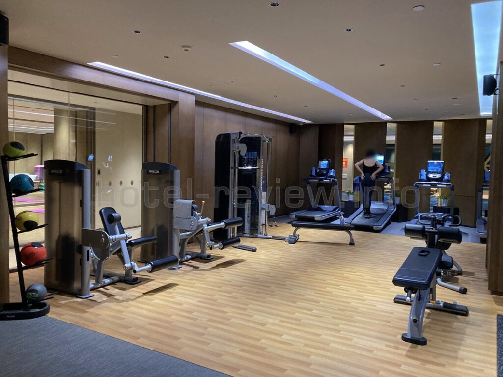 インターコンチネンタル泉州のジム