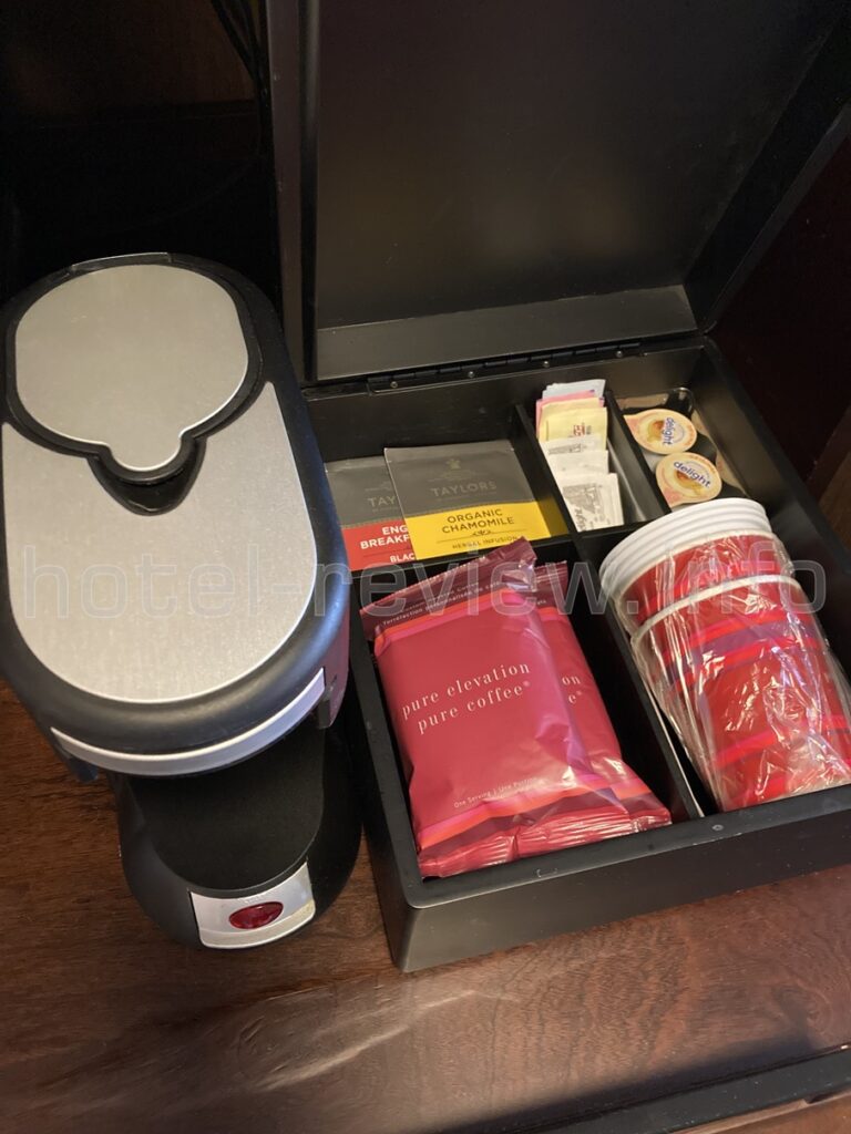 ポートランドマリオットウォーターフロントの客室ミニバー