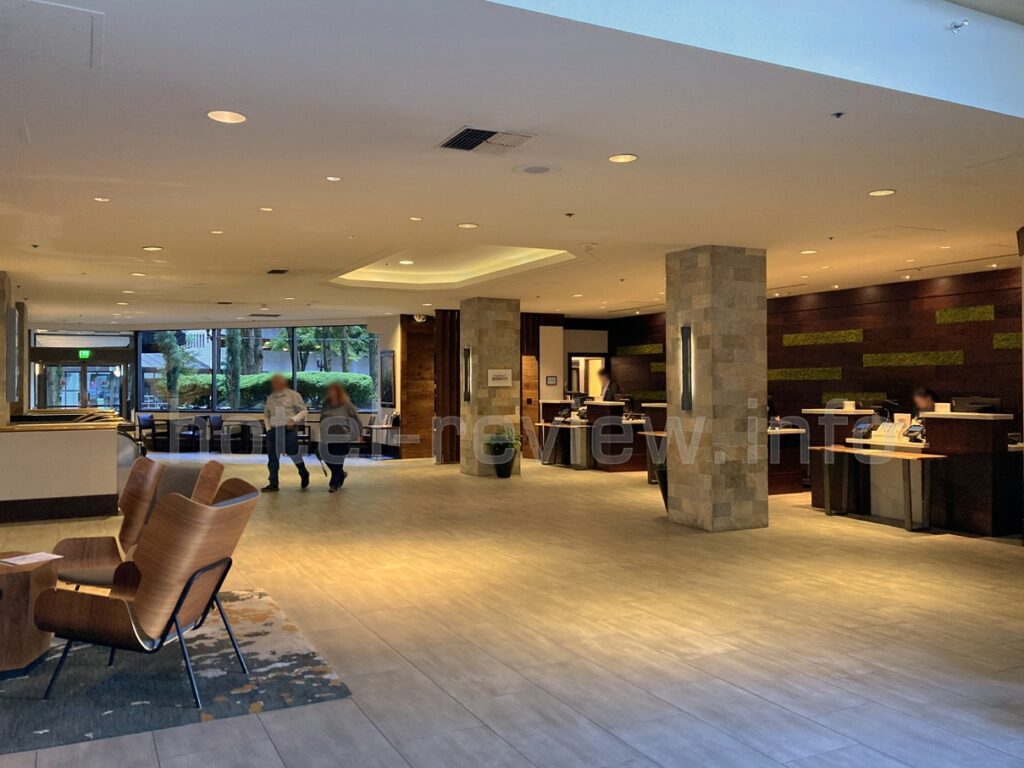 ポートランドマリオットウォーターフロントのロビー