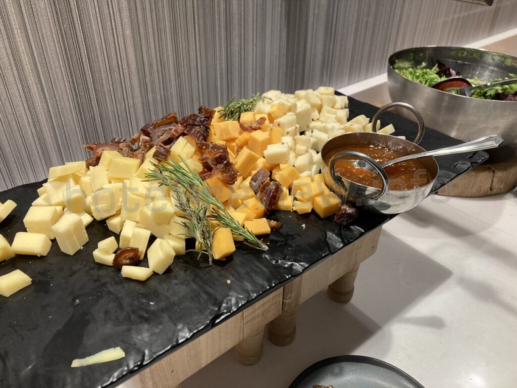 ポートランドマリオットウォーターフロントのラウンジ食事