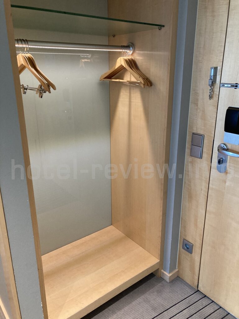 ルメリディアンハンブルグの客室クローゼット