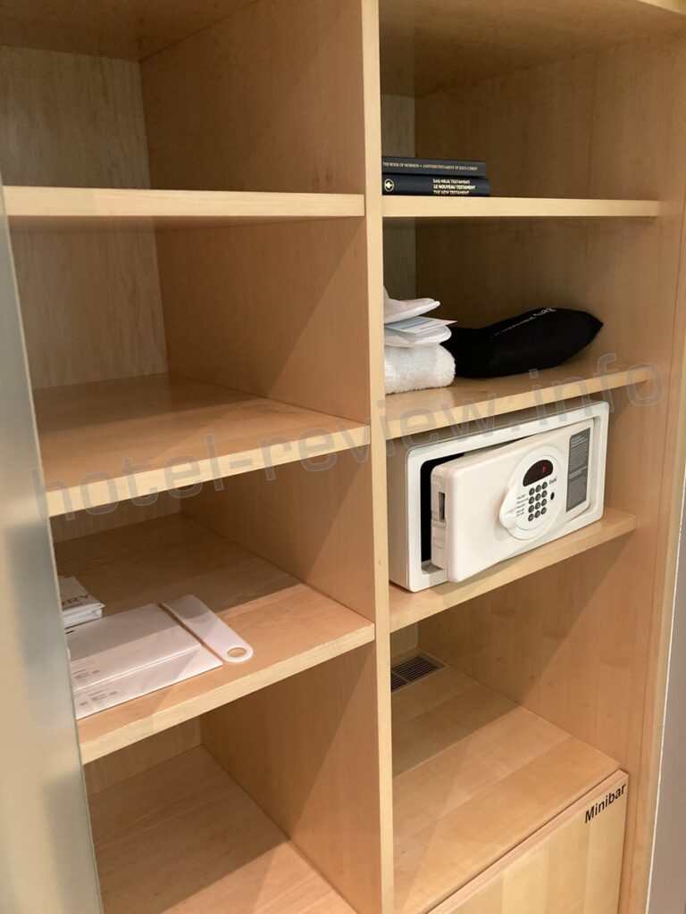 ルメリディアンハンブルグの客室クローゼット