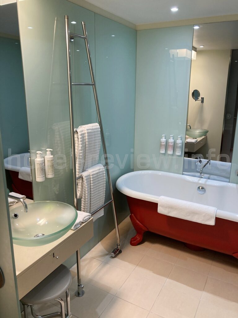 ルメリディアンハンブルグのバスルーム