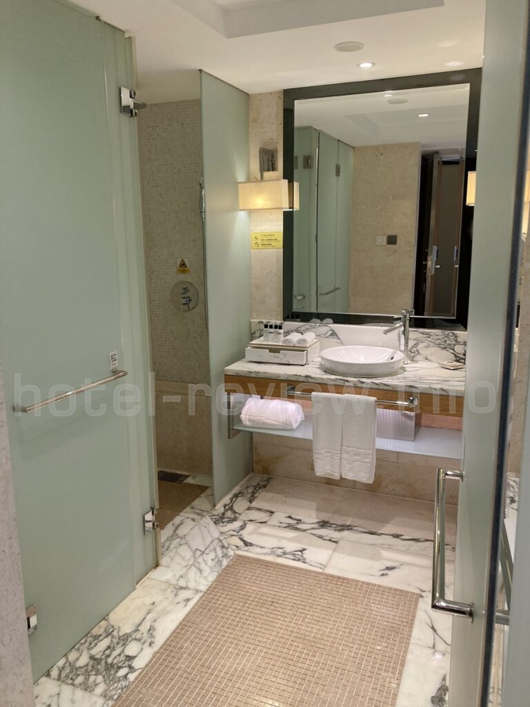 ホテルニューオータニ長富宮のバスルーム