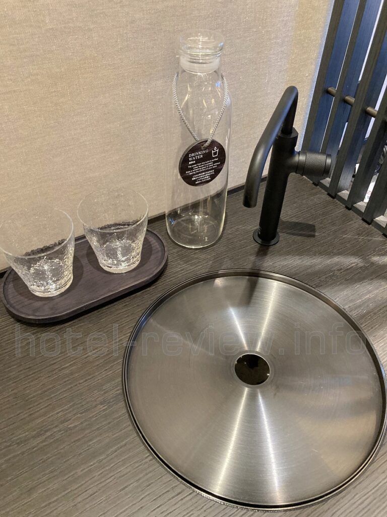 ホテル虎ノ門ヒルズのミネラルウォーターサーバー