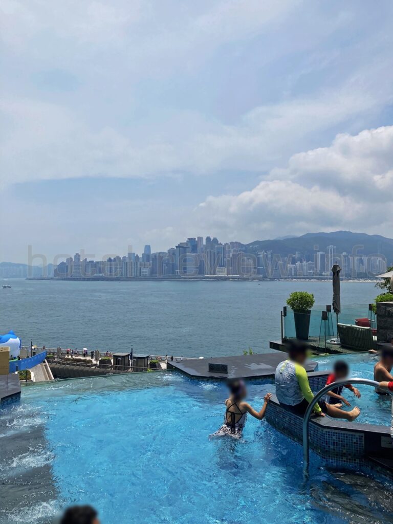 リージェント香港のプール