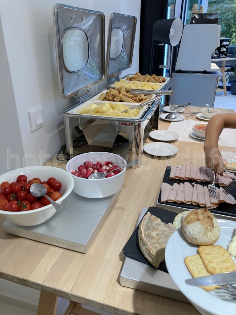 パリマリオットリブゴーシュのラウンジの食事