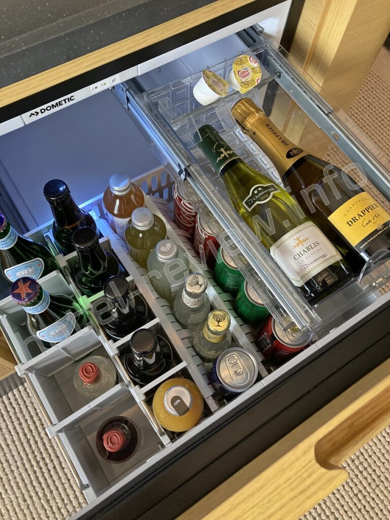 リージェント香港の客室冷蔵庫