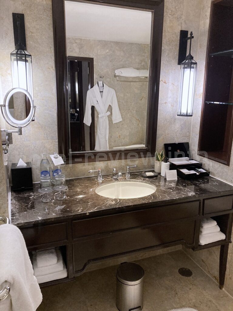 アテネホテルバンコクの客室バスルーム