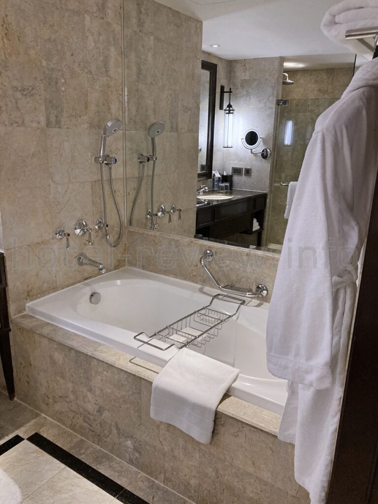 アテネホテルバンコクのバスルーム