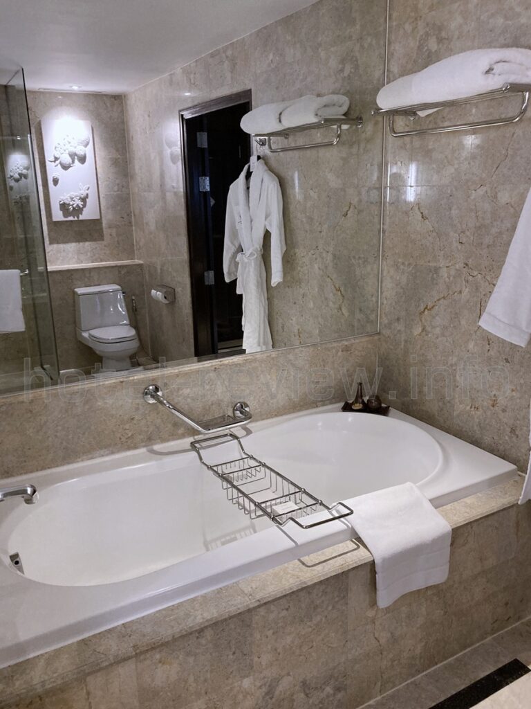 アテネホテルバンコクのバスルーム