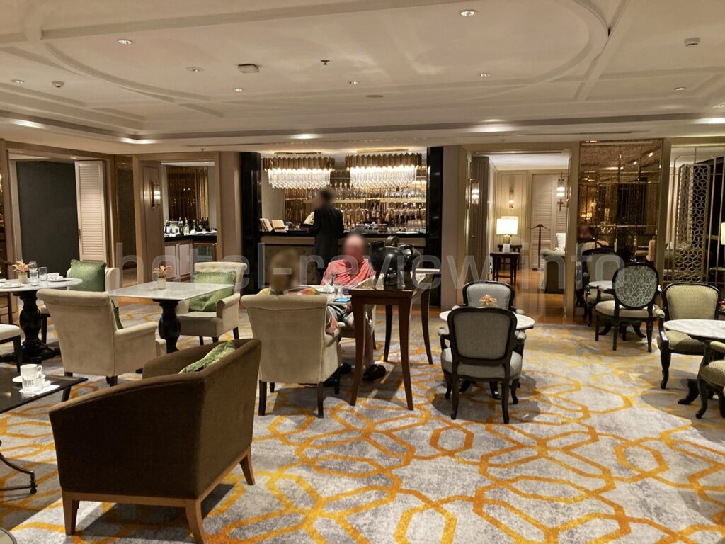 アテネホテルバンコクのラウンジ内部