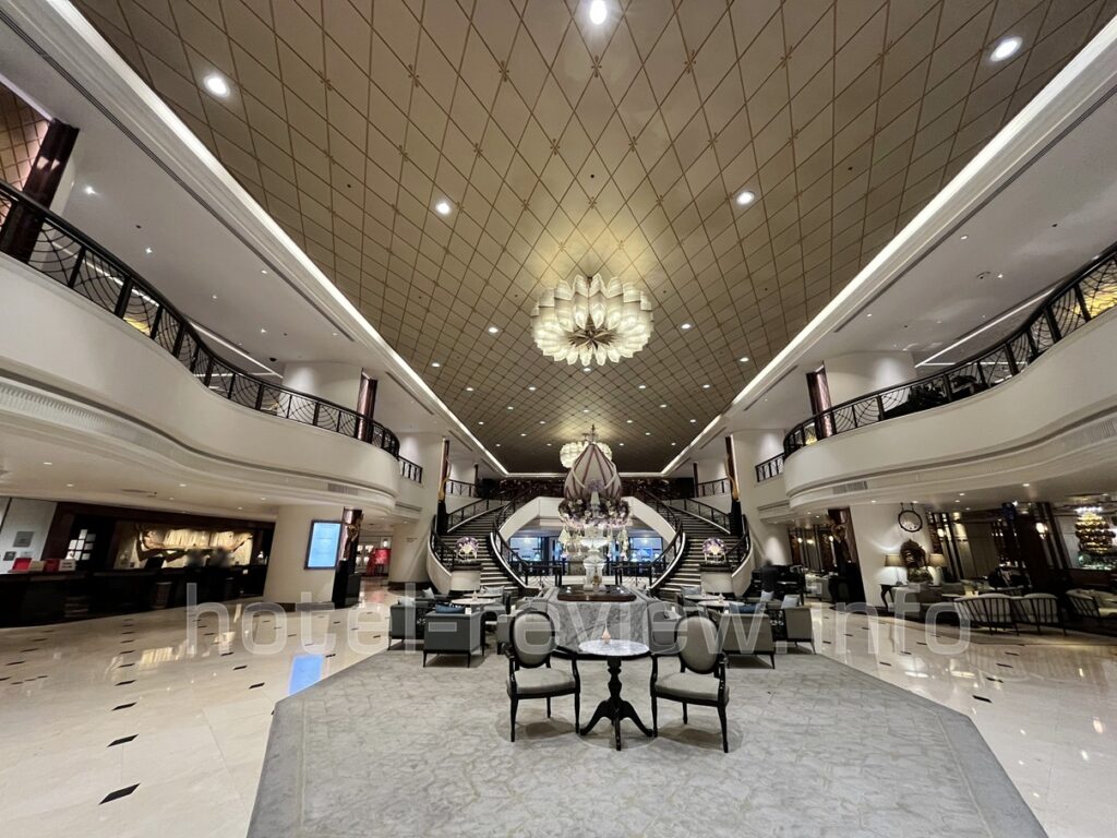 アテネホテルバンコクの1階ロビー